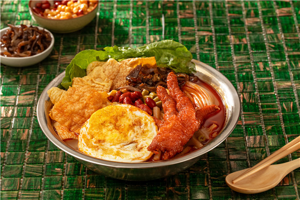 原味+虎皮風(fēng)爪+煎蛋螺螄粉
